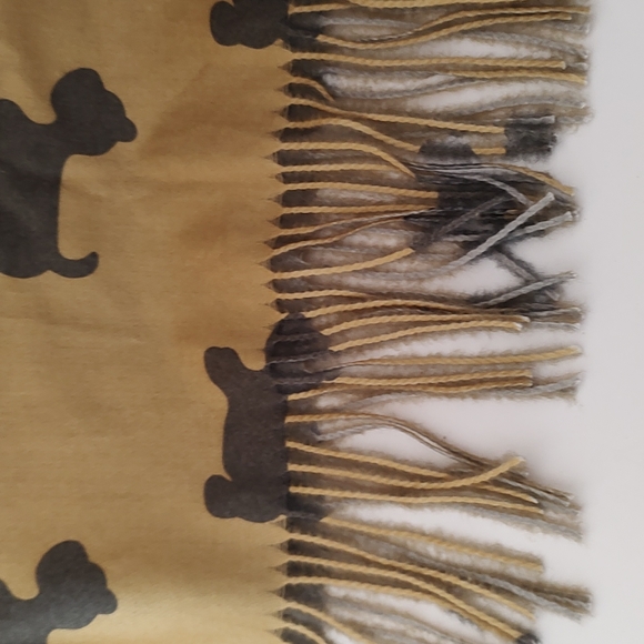 New House of Tweed Tan & Gray Dog Scarf / Wrap 27" x 38" Including Fringe - Picture 8 of 10